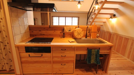 地元西川材のものを身近に使う