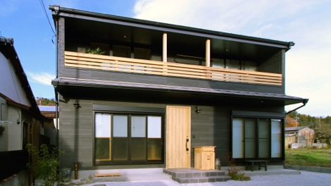 シックな外観で風景に溶け込む